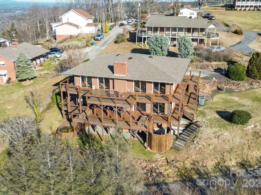 3495 Mountain Ridge Circle, Valdese, NC 28690.  MLS# CAR4227619, YatesRealty ID 21218. 
