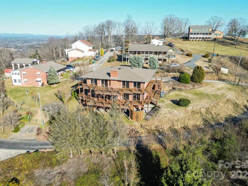 3495 Mountain Ridge Circle, Valdese, NC 28690.  MLS# CAR4227619, YatesRealty ID 21218. 