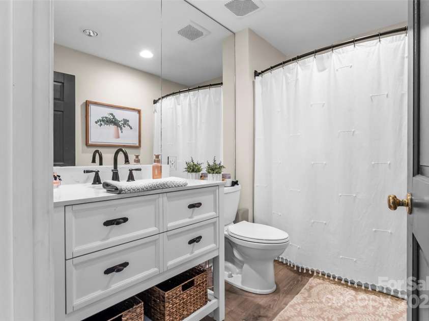 3495 Mountain Ridge Circle, Valdese, NC 28690.  MLS# CAR4227619, YatesRealty ID 21218. 