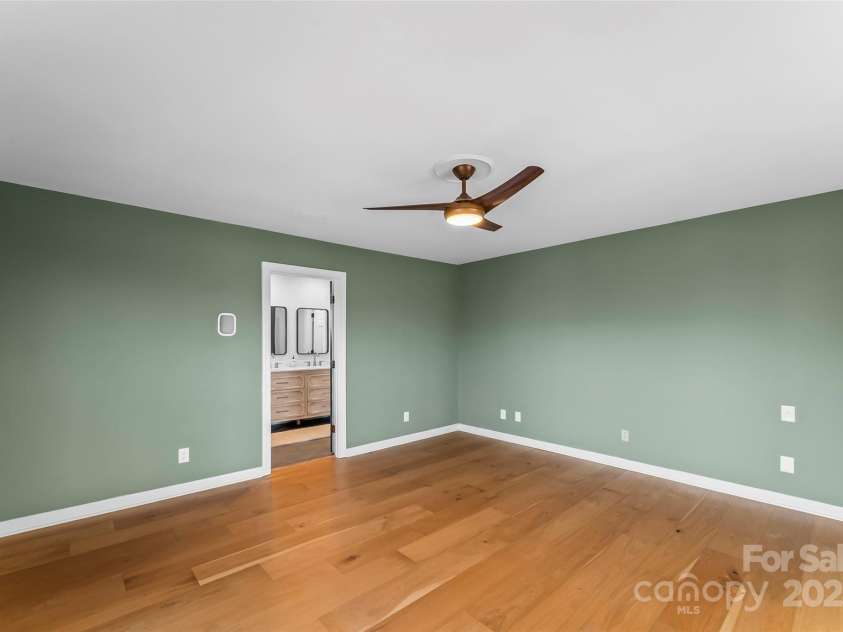 3495 Mountain Ridge Circle, Valdese, NC 28690.  MLS# CAR4227619, YatesRealty ID 21218. 