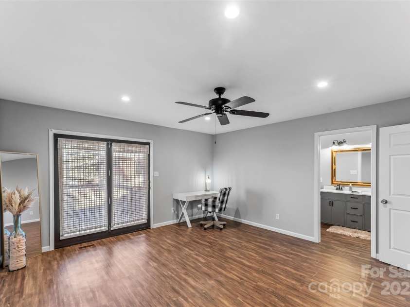 3495 Mountain Ridge Circle, Valdese, NC 28690.  MLS# CAR4227619, YatesRealty ID 21218. 