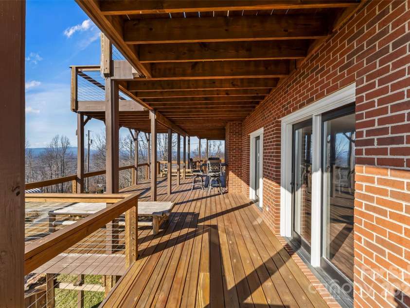 3495 Mountain Ridge Circle, Valdese, NC 28690.  MLS# CAR4227619, YatesRealty ID 21218. 