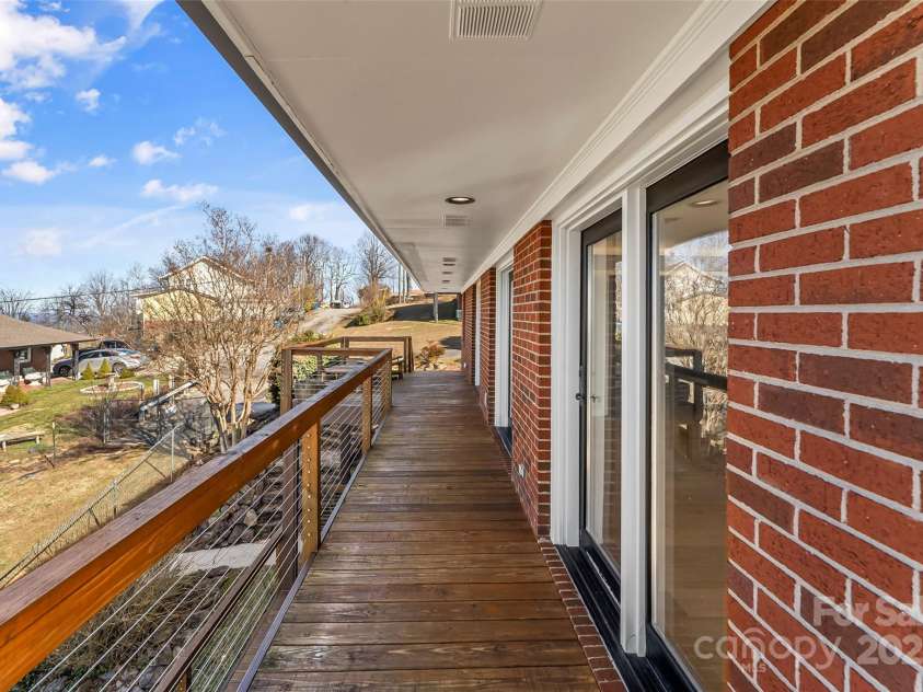 3495 Mountain Ridge Circle, Valdese, NC 28690.  MLS# CAR4227619, YatesRealty ID 21218. 
