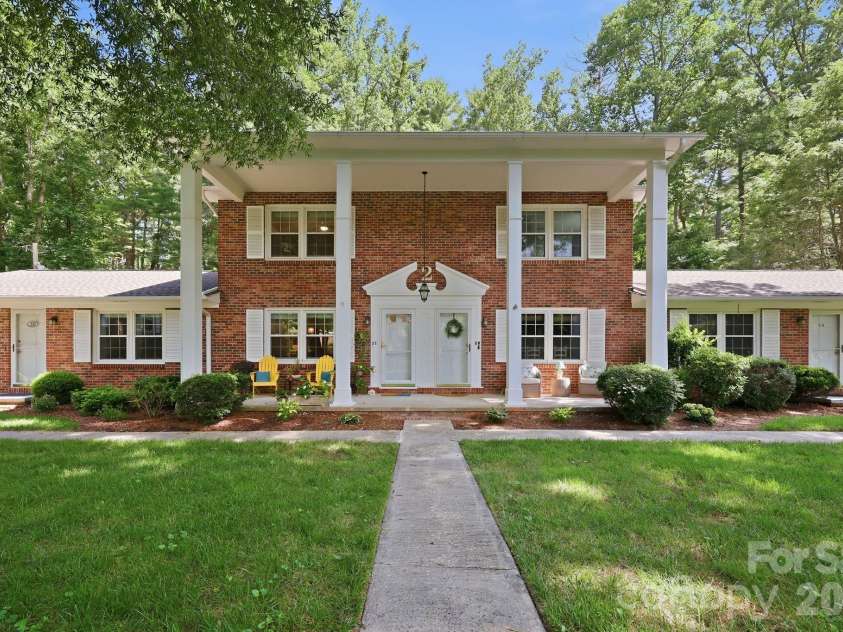 101 Boyd Drive, Flat Rock, NC 28731.  MLS# CAR4406535, YatesRealty ID 21219. 