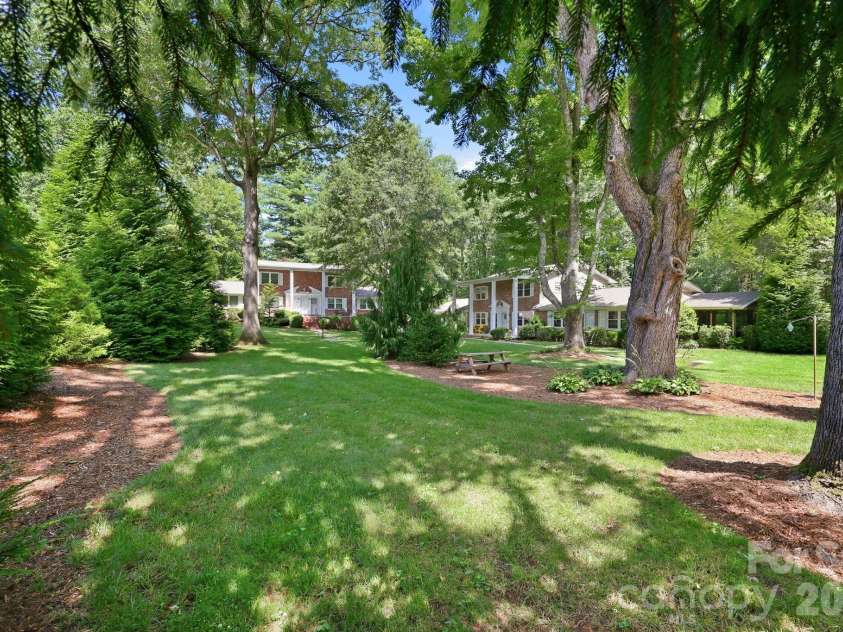101 Boyd Drive, Flat Rock, NC 28731.  MLS# CAR4406535, YatesRealty ID 21219. 
