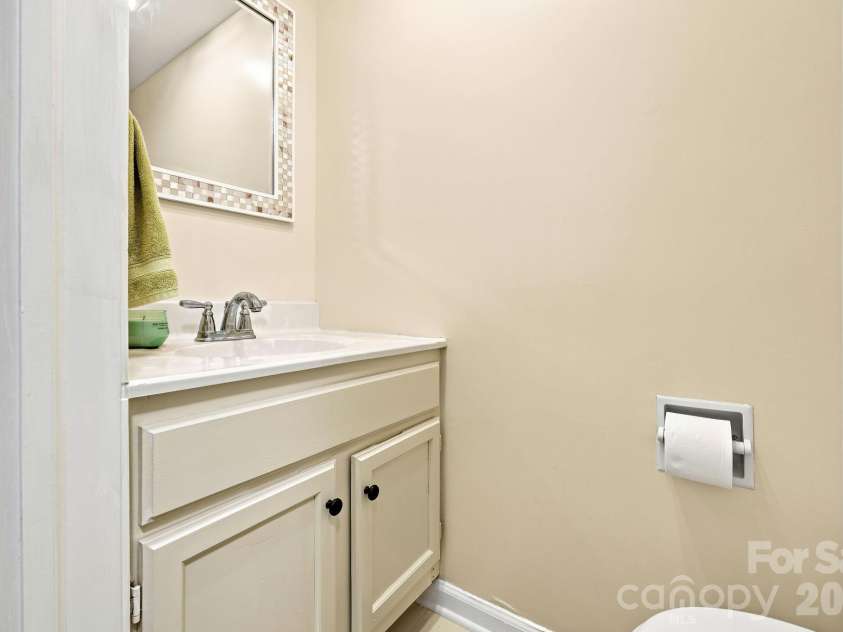 101 Boyd Drive, Flat Rock, NC 28731.  MLS# CAR4406535, YatesRealty ID 21219. 