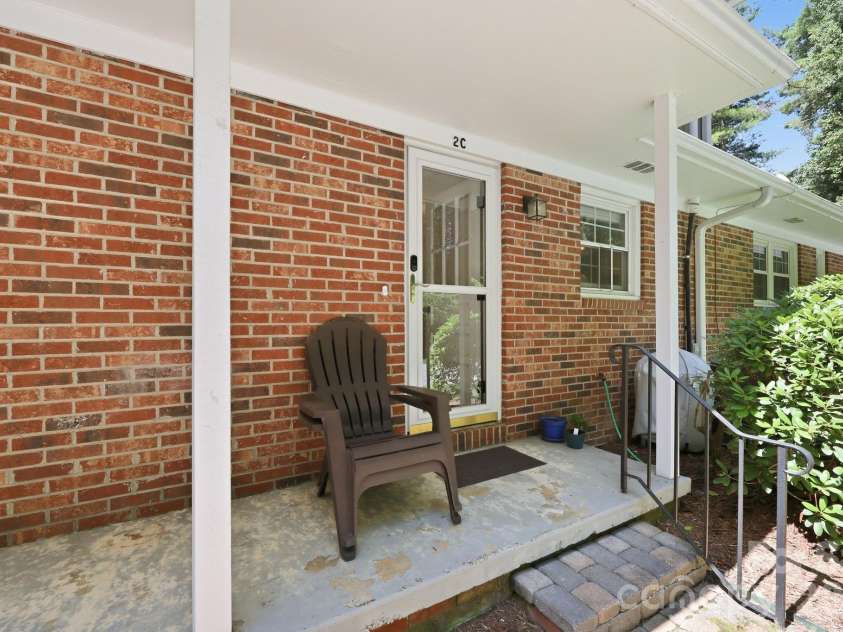 101 Boyd Drive, Flat Rock, NC 28731.  MLS# CAR4406535, YatesRealty ID 21219. 