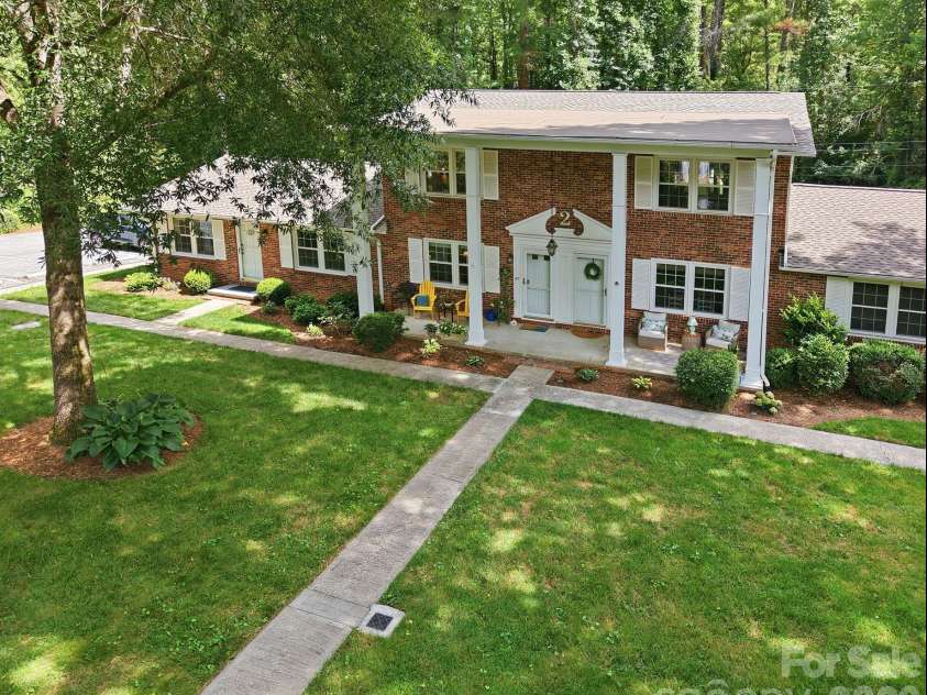 101 Boyd Drive, Flat Rock, NC 28731.  MLS# CAR4406535, YatesRealty ID 21219. 