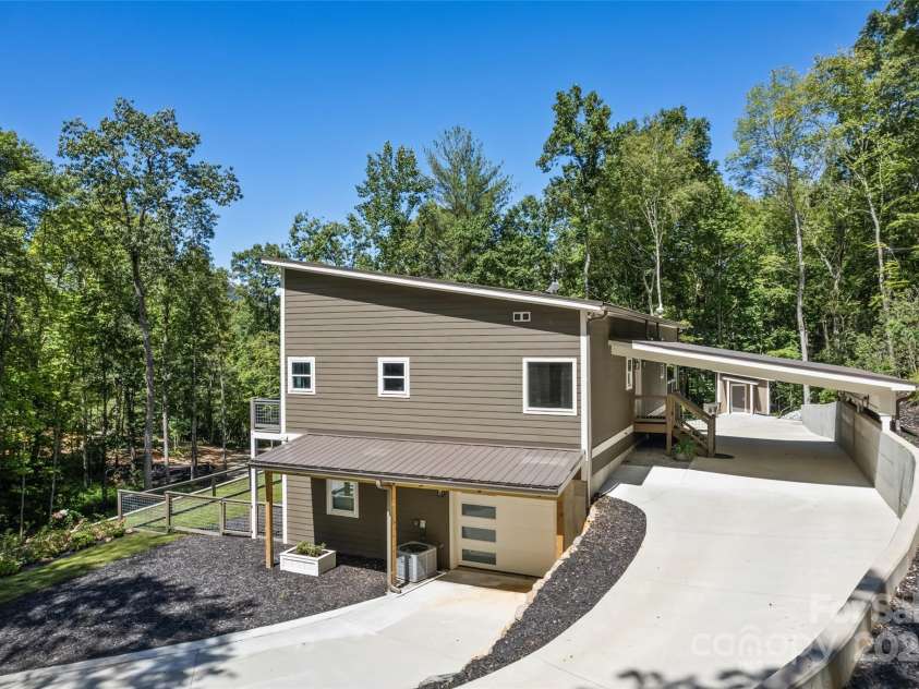 1185 Wallalieu Road, Otto, NC 28763.  MLS# CAR4330542, YatesRealty ID 2122. 