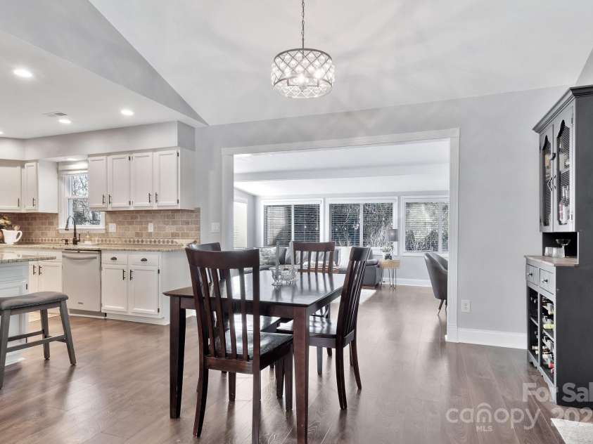 13015 Greycrest Drive, Charlotte, NC 28278.  MLS# CAR4226126, YatesRealty ID 2122. 