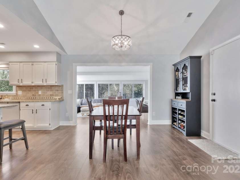 13015 Greycrest Drive, Charlotte, NC 28278.  MLS# CAR4226126, YatesRealty ID 2122. 