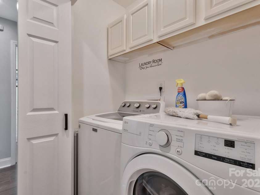 13015 Greycrest Drive, Charlotte, NC 28278.  MLS# CAR4226126, YatesRealty ID 2122. 
