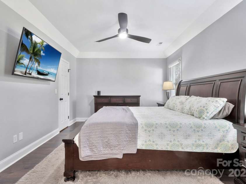 13015 Greycrest Drive, Charlotte, NC 28278.  MLS# CAR4226126, YatesRealty ID 2122. 