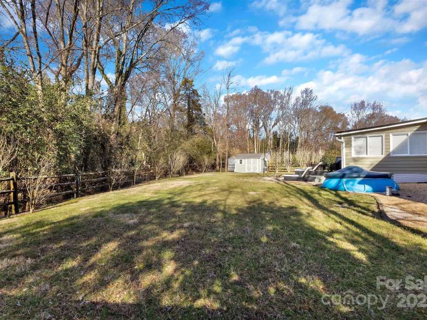 13015 Greycrest Drive, Charlotte, NC 28278.  MLS# CAR4226126, YatesRealty ID 2122. 