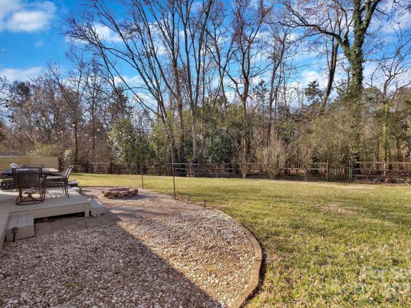 13015 Greycrest Drive, Charlotte, NC 28278.  MLS# CAR4226126, YatesRealty ID 2122. 