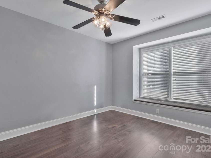 13015 Greycrest Drive, Charlotte, NC 28278.  MLS# CAR4226126, YatesRealty ID 2122. 