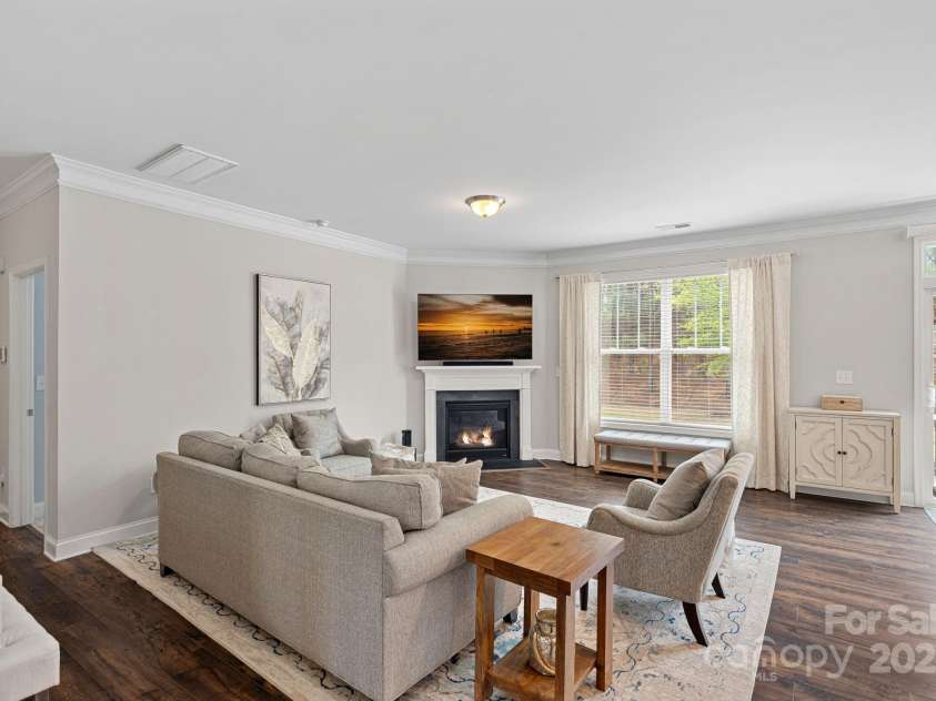 2032 Burton Point Court, Waxhaw, NC 28173.  MLS# CAR4250925, YatesRealty ID 21221. 