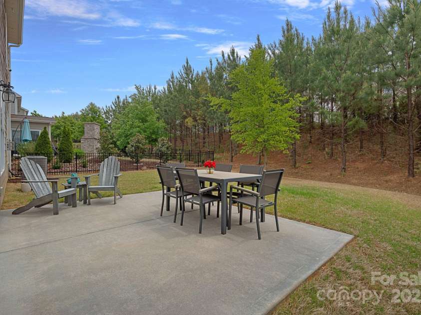 2032 Burton Point Court, Waxhaw, NC 28173.  MLS# CAR4250925, YatesRealty ID 21221. 
