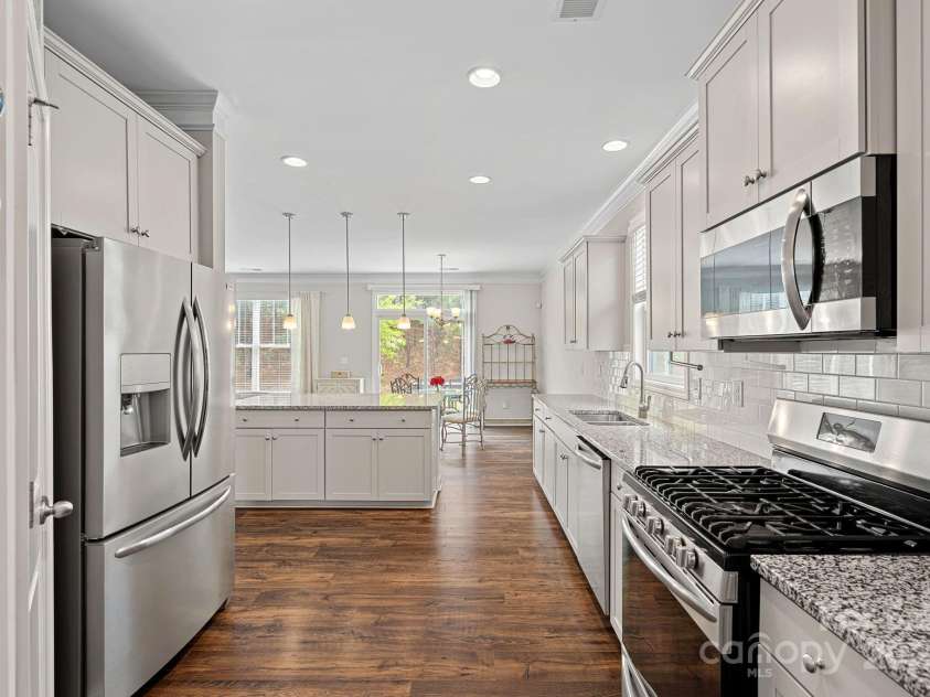 2032 Burton Point Court, Waxhaw, NC 28173.  MLS# CAR4250925, YatesRealty ID 21221. 