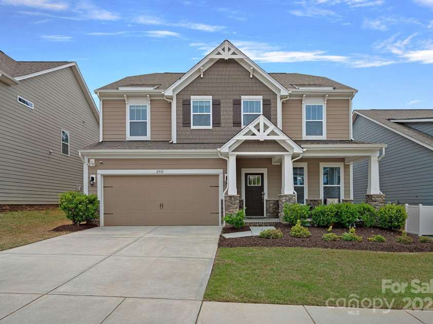 2032 Burton Point Court, Waxhaw, NC 28173.  MLS# CAR4250925, YatesRealty ID 21221. 