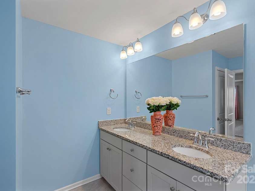 2032 Burton Point Court, Waxhaw, NC 28173.  MLS# CAR4250925, YatesRealty ID 21221. Primary Bathroom