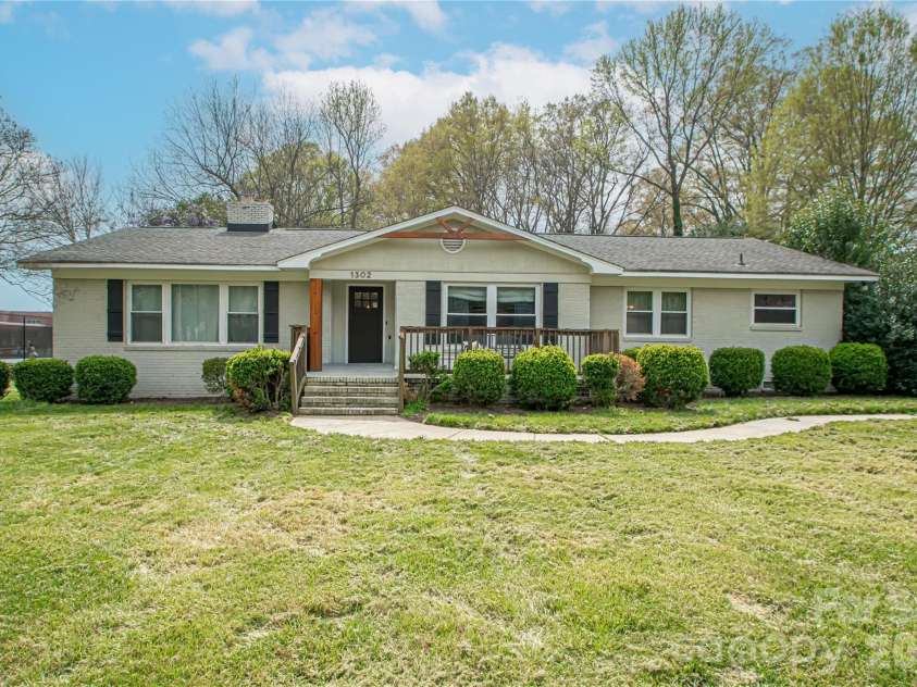 1302 Franklin Street, Monroe, NC 28112.  MLS# CAR4363453, YatesRealty ID 21223. 