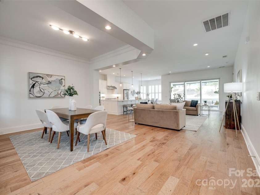 15927 Vale Ridge Drive, Charlotte, NC 28278.  MLS# CAR4257500, YatesRealty ID 21224. 