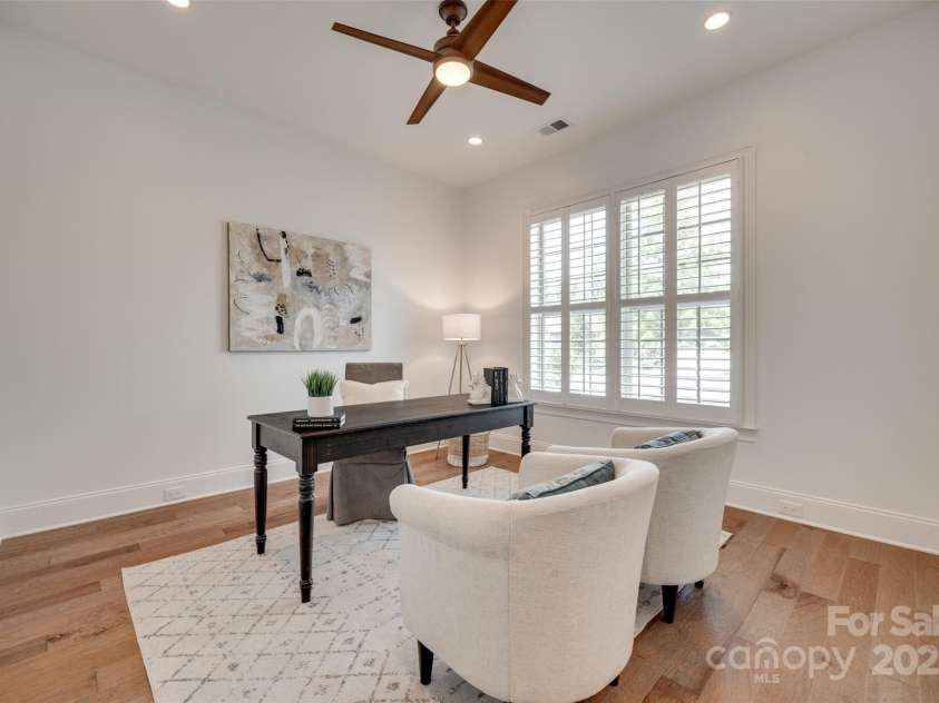 15927 Vale Ridge Drive, Charlotte, NC 28278.  MLS# CAR4257500, YatesRealty ID 21224. 