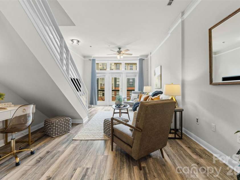 522 New Bern Station Court, Charlotte, NC 28209.  MLS# CAR4377609, YatesRealty ID 21224. 