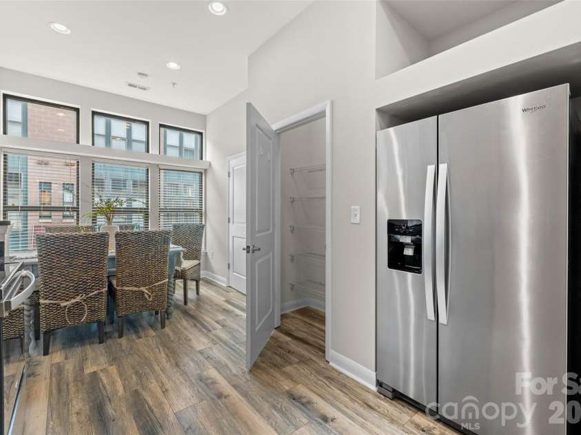 522 New Bern Station Court, Charlotte, NC 28209.  MLS# CAR4377609, YatesRealty ID 21224. 
