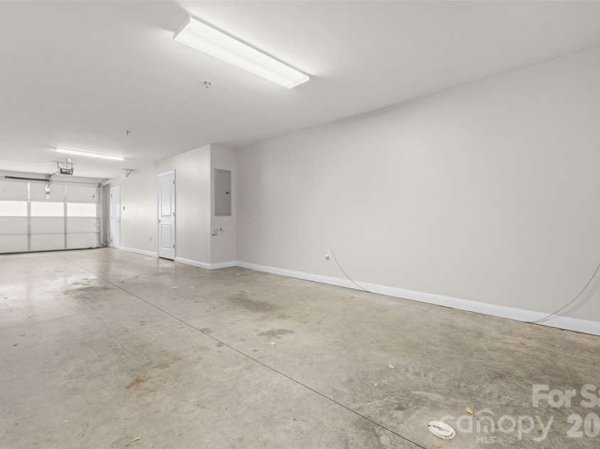 522 New Bern Station Court, Charlotte, NC 28209.  MLS# CAR4377609, YatesRealty ID 21224. 