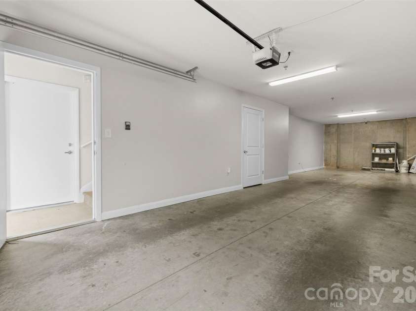 522 New Bern Station Court, Charlotte, NC 28209.  MLS# CAR4377609, YatesRealty ID 21224. 