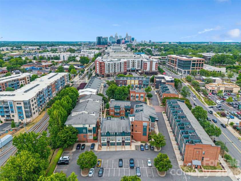 522 New Bern Station Court, Charlotte, NC 28209.  MLS# CAR4377609, YatesRealty ID 21224. 