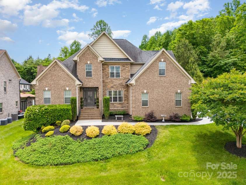 5267 Gnarl Wood Road, Lewisville, NC 27023.  MLS# CAR4258412, YatesRealty ID 21226. 