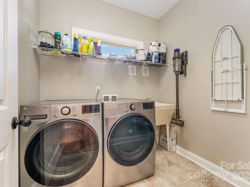 5267 Gnarl Wood Road, Lewisville, NC 27023.  MLS# CAR4258412, YatesRealty ID 21226. 