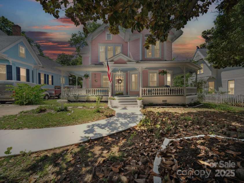 408 Ellis Street, Salisbury, NC 28144.  MLS# CAR4265701, YatesRealty ID 21228. 