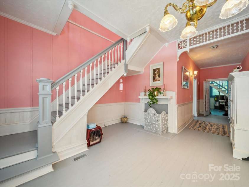 408 Ellis Street, Salisbury, NC 28144.  MLS# CAR4265701, YatesRealty ID 21228. 