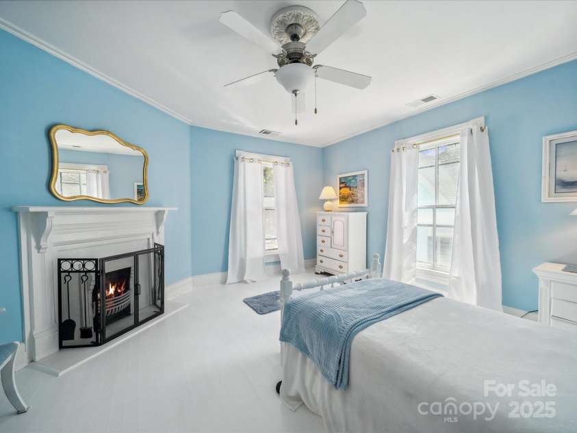 408 Ellis Street, Salisbury, NC 28144.  MLS# CAR4265701, YatesRealty ID 21228. 