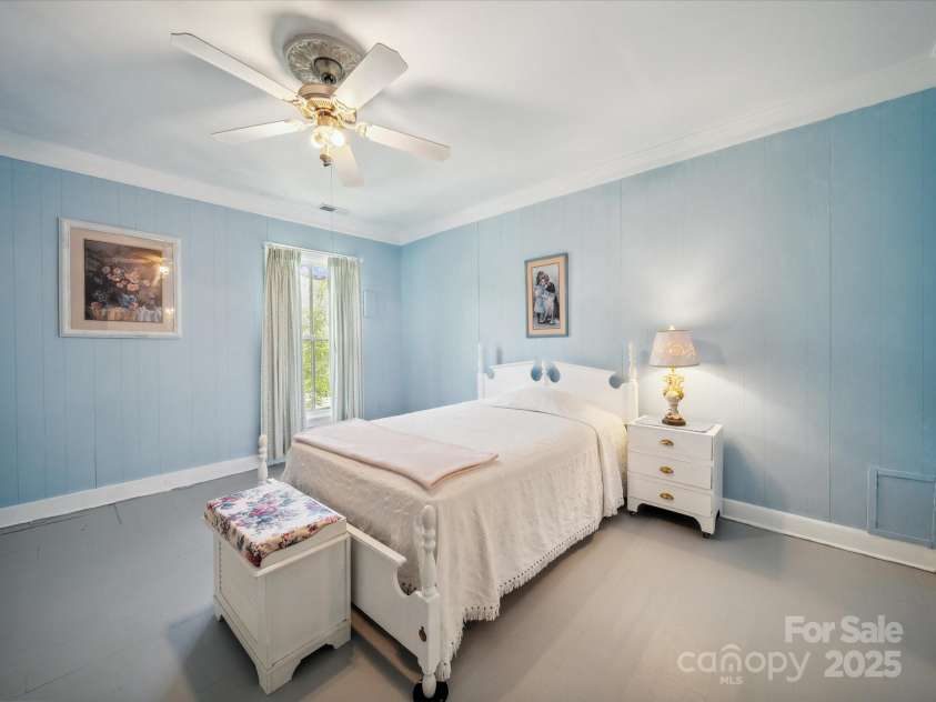 408 Ellis Street, Salisbury, NC 28144.  MLS# CAR4265701, YatesRealty ID 21228. 