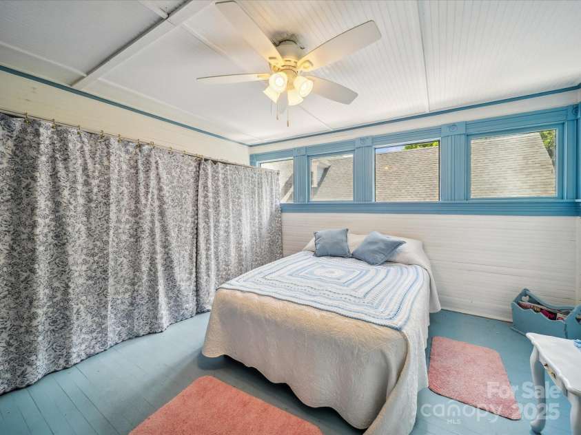 408 Ellis Street, Salisbury, NC 28144.  MLS# CAR4265701, YatesRealty ID 21228. 