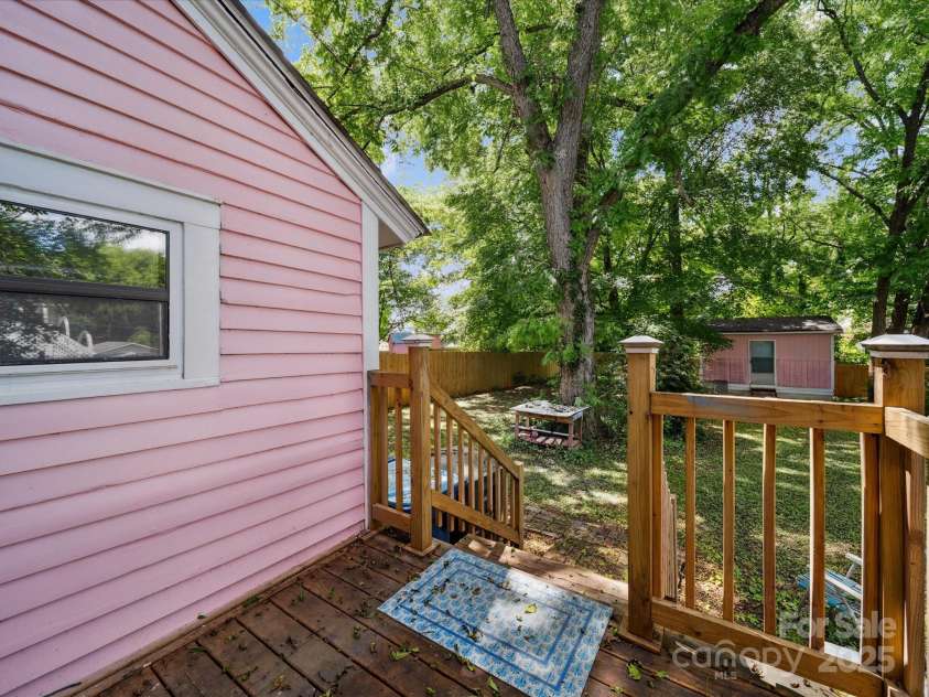 408 Ellis Street, Salisbury, NC 28144.  MLS# CAR4265701, YatesRealty ID 21228. 