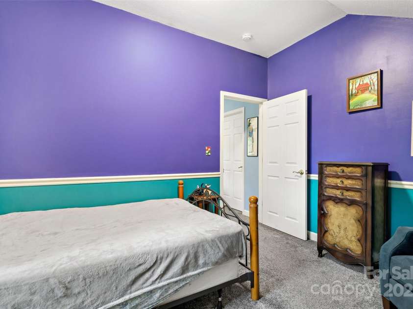 10 Village East Court, Asheville, NC 28805.  MLS# CAR4265433, YatesRealty ID 21229. 