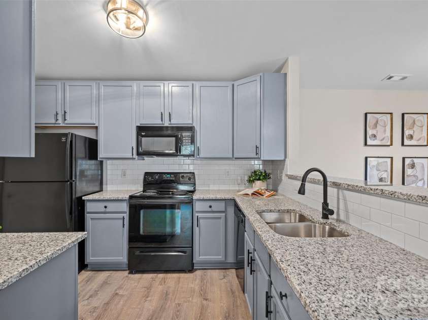 17178 Red Feather Drive, Charlotte, NC 28277.  MLS# CAR4304974, YatesRealty ID 2123. 