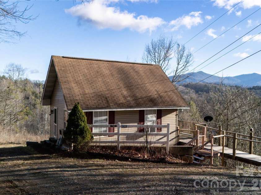 722 Union Hill Ridge Road, Green Mountain, NC 28740.  MLS# CAR4337294, YatesRealty ID 2123. 