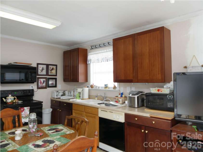 722 Union Hill Ridge Road, Green Mountain, NC 28740.  MLS# CAR4337294, YatesRealty ID 2123. 