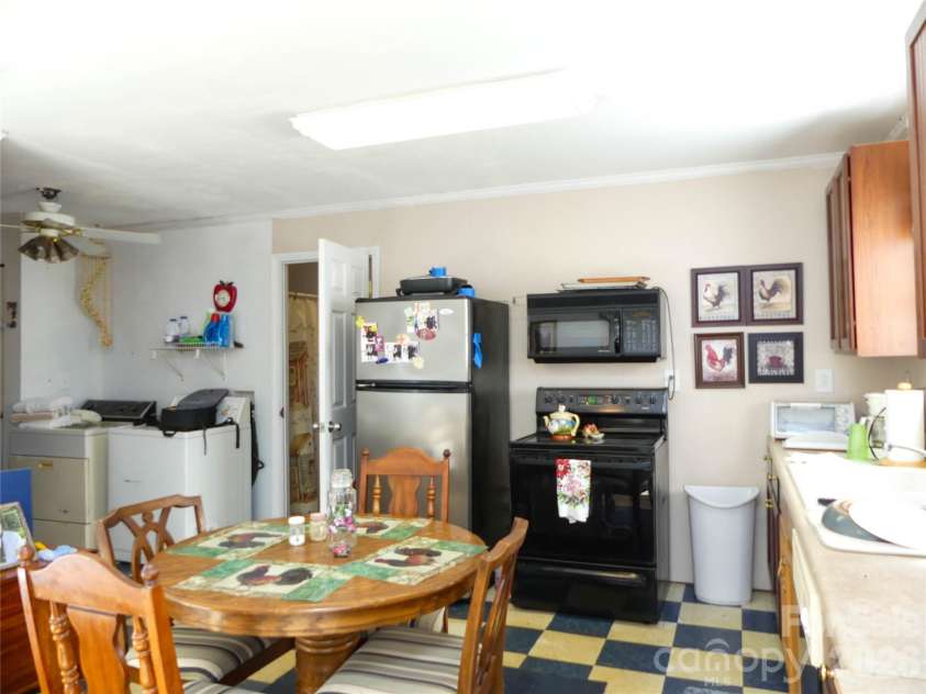 722 Union Hill Ridge Road, Green Mountain, NC 28740.  MLS# CAR4337294, YatesRealty ID 2123. 