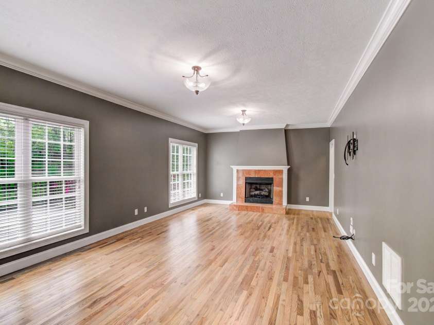 208 Bragg Court, Hendersonville, NC 28792.  MLS# CAR4253519, YatesRealty ID 21230. 