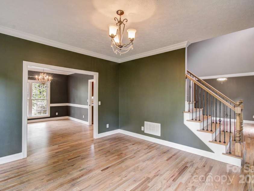 208 Bragg Court, Hendersonville, NC 28792.  MLS# CAR4253519, YatesRealty ID 21230. 