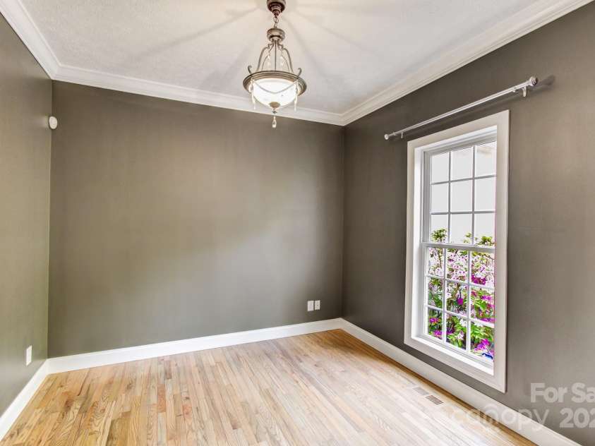 208 Bragg Court, Hendersonville, NC 28792.  MLS# CAR4253519, YatesRealty ID 21230. 