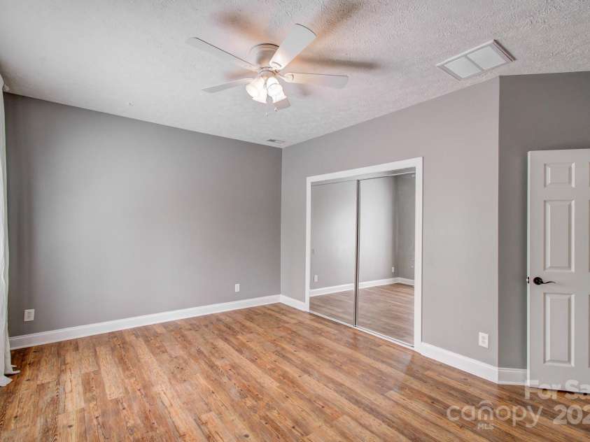 208 Bragg Court, Hendersonville, NC 28792.  MLS# CAR4253519, YatesRealty ID 21230. 